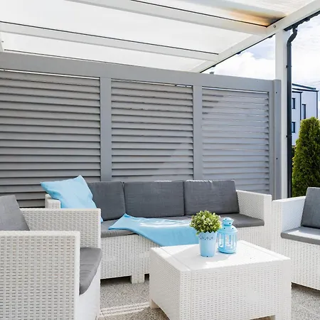 Barka - Premium Oraz Blisko Plazy 아파트 카르비아