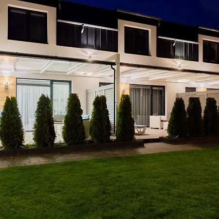 Barka - Premium Oraz Blisko Plazy Apartmán Karwia