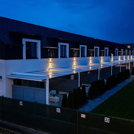 Barka - Premium Oraz Blisko Plazy Apartmán Karwia